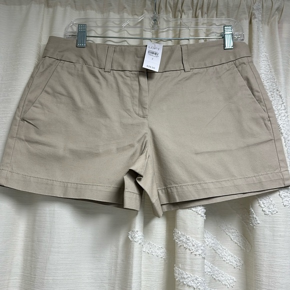 LOFT Pants - NWT Loft size 2 Stone khaki twill 4” shorts